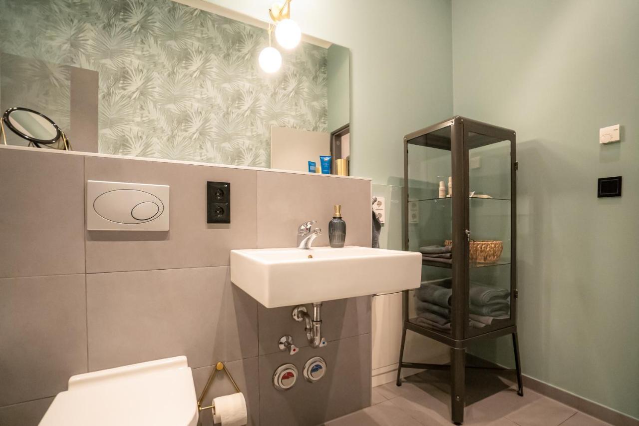 Designer Loft-Ferienwohnung Im Zentrum Mit Tiefgaragen-Parkplatz, Waschmaschine Und Privatterrasse Leipzig Ngoại thất bức ảnh