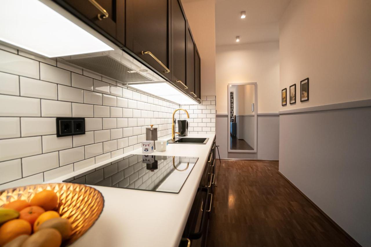 Designer Loft-Ferienwohnung Im Zentrum Mit Tiefgaragen-Parkplatz, Waschmaschine Und Privatterrasse Leipzig Ngoại thất bức ảnh